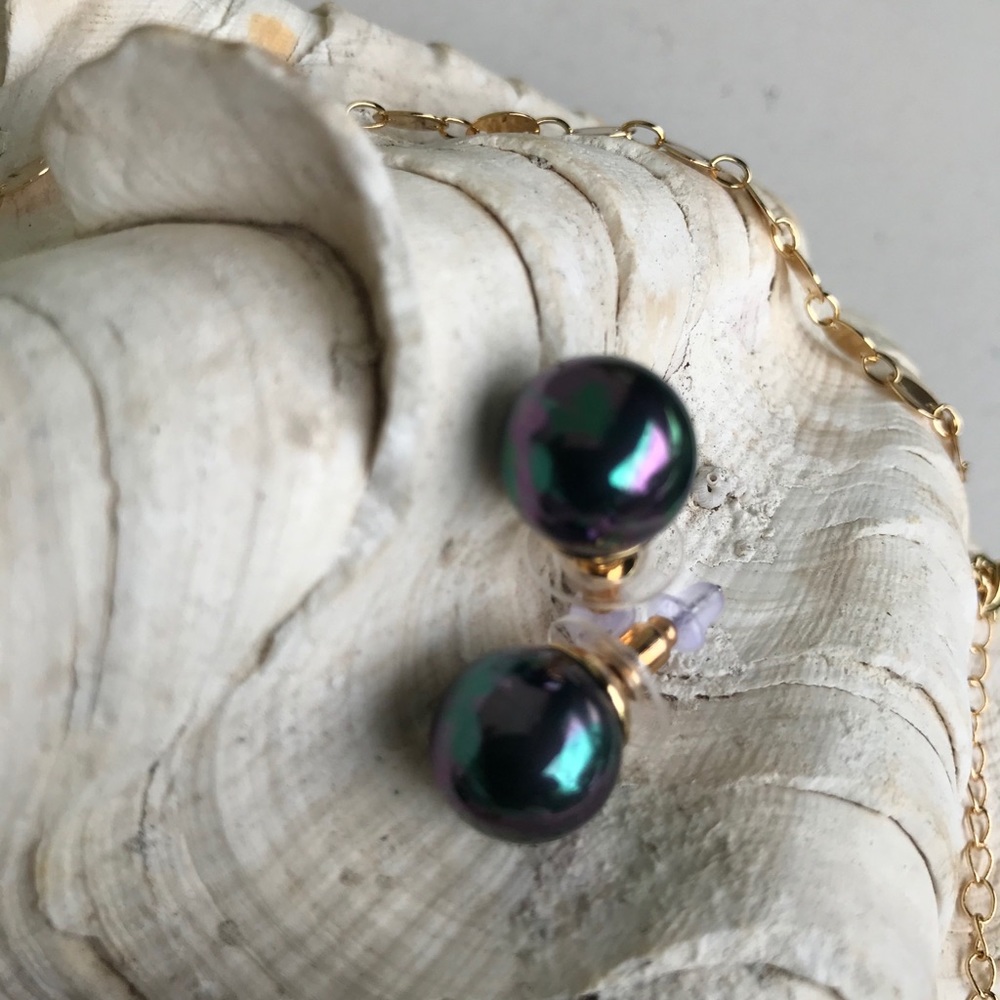 Jewelry - Picture 2 of 3